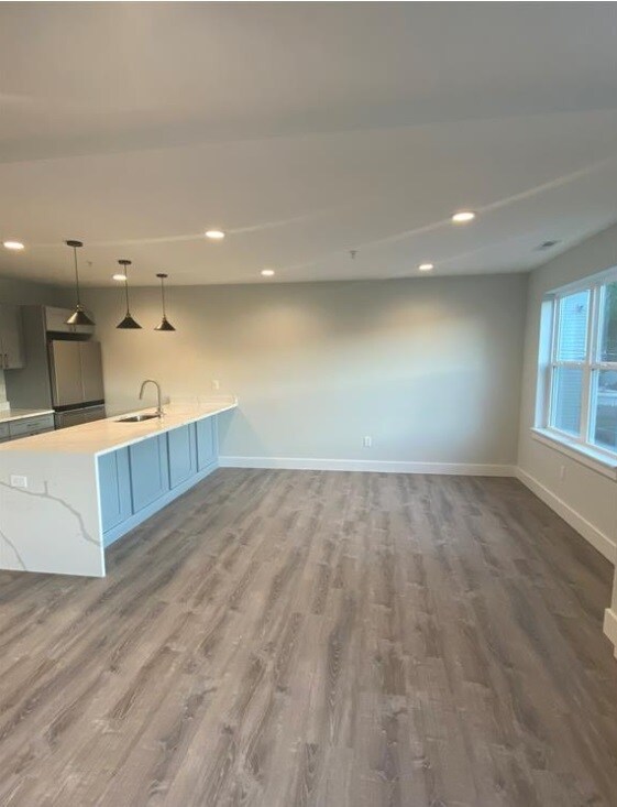 Foto del edificio - 532 N Main St