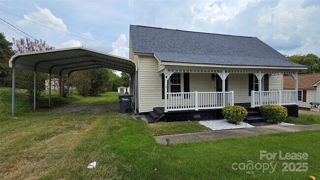 Building Photo - 3481 Roberta Rd