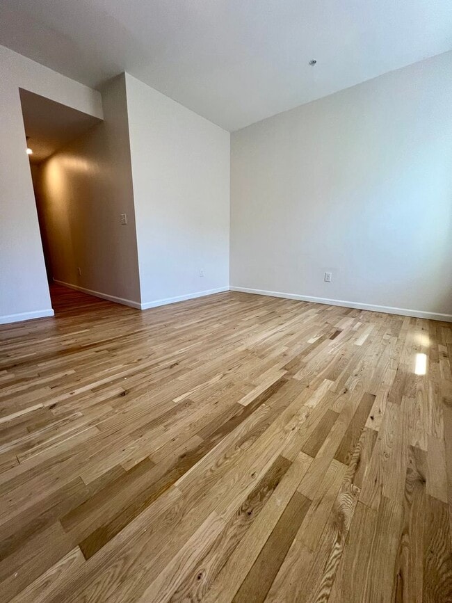 Photo - 2131 Master St Apartment