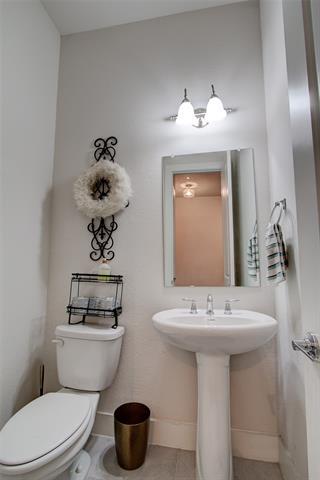 Foto del edificio - 1054 Maverick Dr