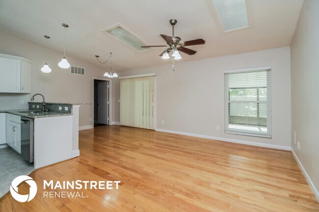 Building Photo - 644 Cypress Ln