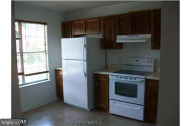Building Photo - 207 Heritage Commons Dr