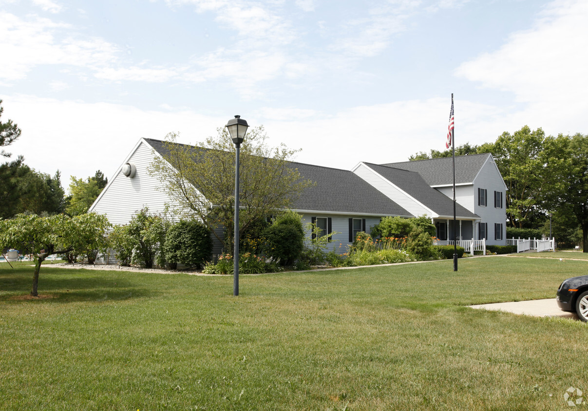 Building Photo - Cadgewith Farms Mobile Home Park