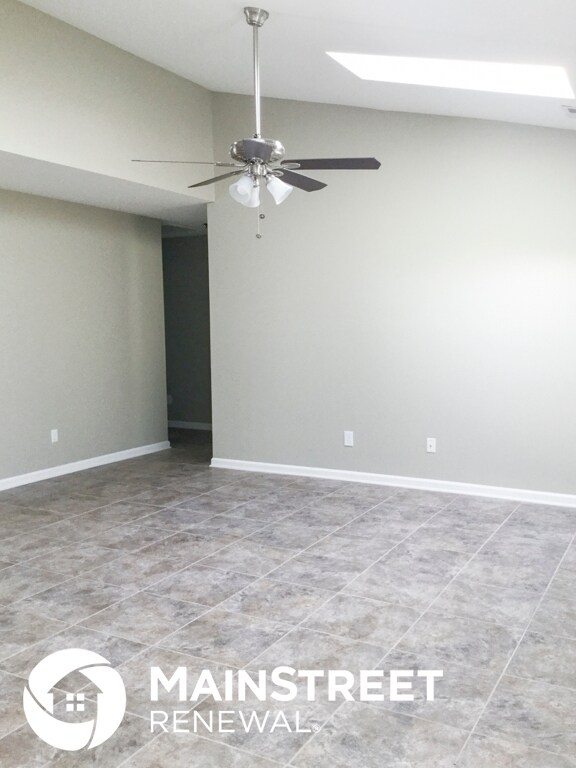 Building Photo - 1607 Hargrove Dr