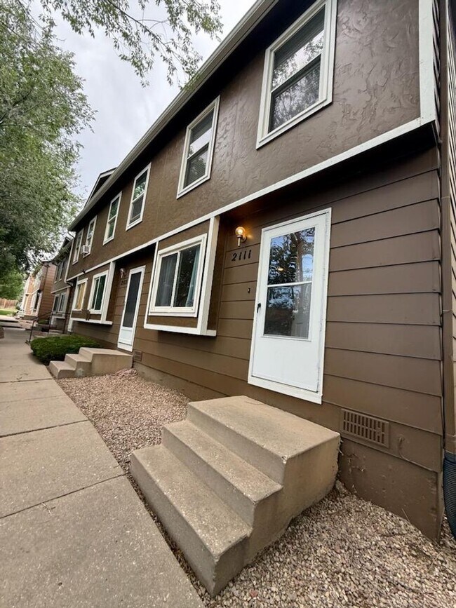 Foto del edificio - Westside Charmer on Boston Terrace for Rent!