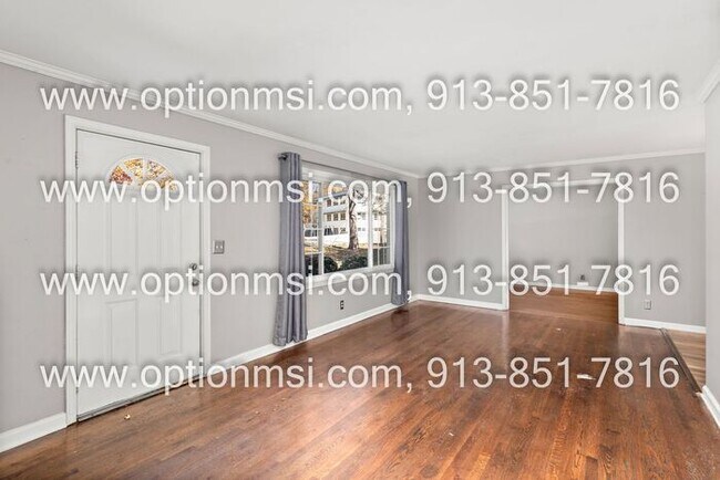 Foto del edificio - 1/2 month free if moved in by December 22n...