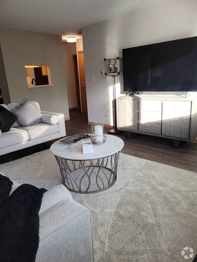 Blue Mound Manor Apartments for Rent with Washer & Dryer Wauwatosa