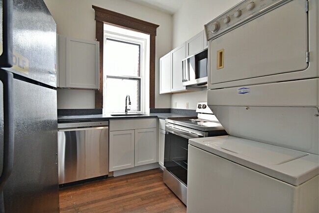 Foto del edificio - 209 W Fifth Ave