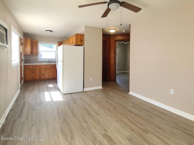 Building Photo - 1503 Licht St