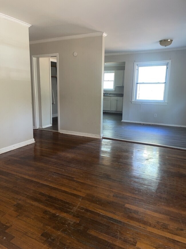 Building Photo - 3 N Beaver Ln