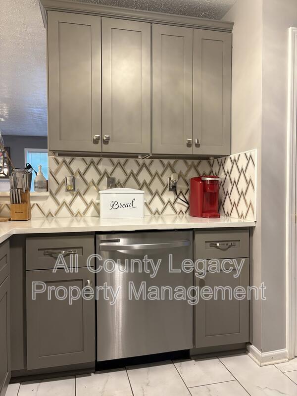 Foto del edificio - 3022 Winding Grove Dr