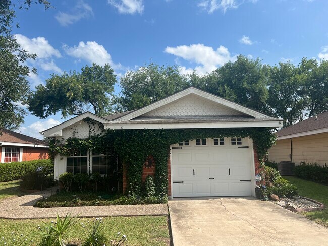 Foto del edificio - 505 Palm Valley Cir