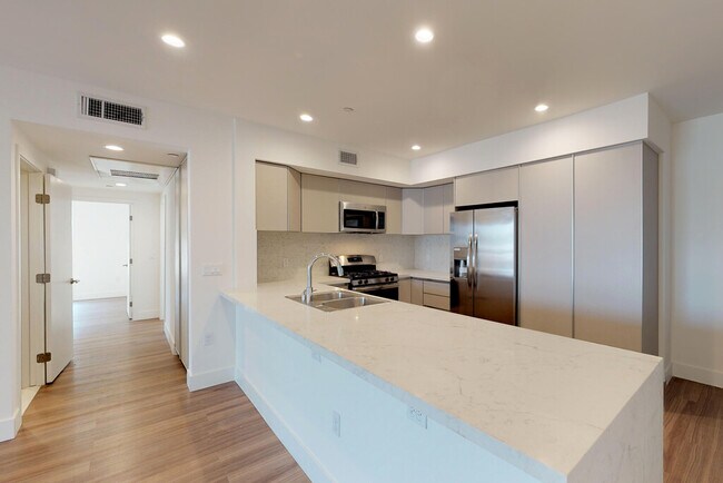 Building Photo - 1439 Armacost Ave Los Angeles, CA 90025