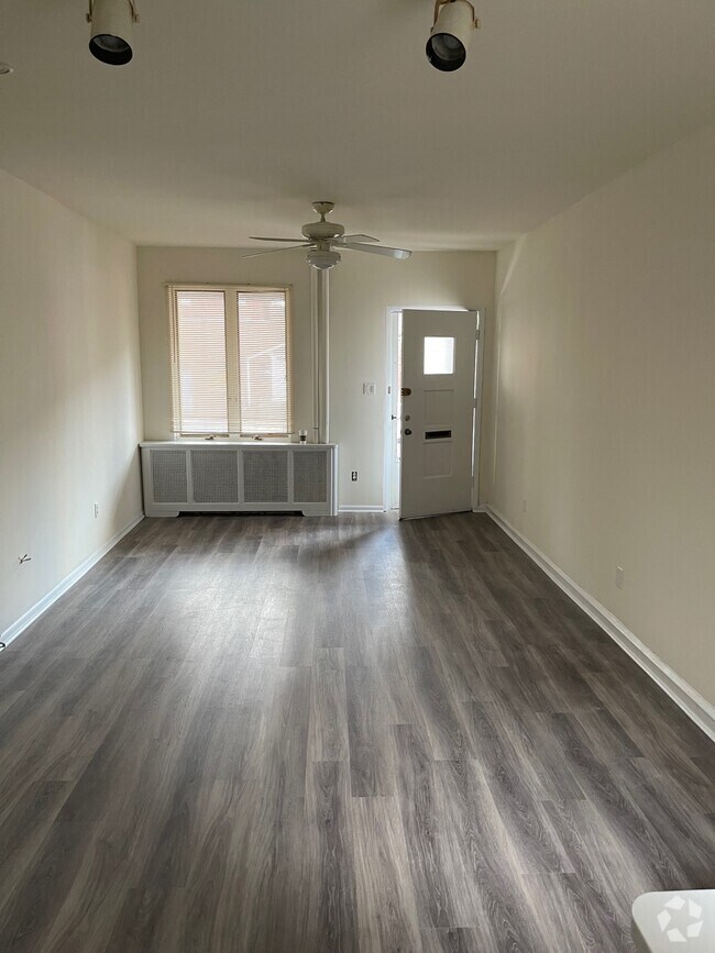 West Marconi Plaza Apartments under 500 Philadelphia, PA 8 Rentals