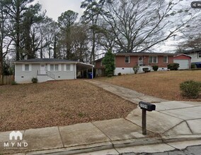 Building Photo - 3159 Latona Dr SW