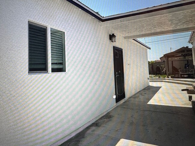 Broadacres - Broadacres Apartment