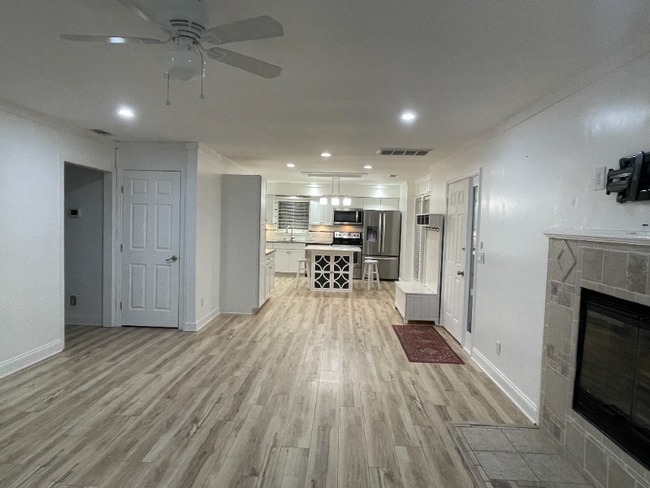 Building Photo - 44 Salt Marsh Dr