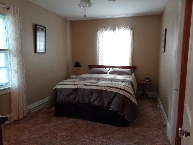 Dormitorio principal - 11629 W Watertown Plank Rd