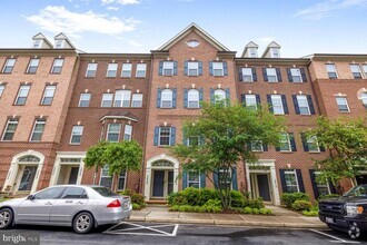 Building Photo - 3610 Spring Hollow Ln