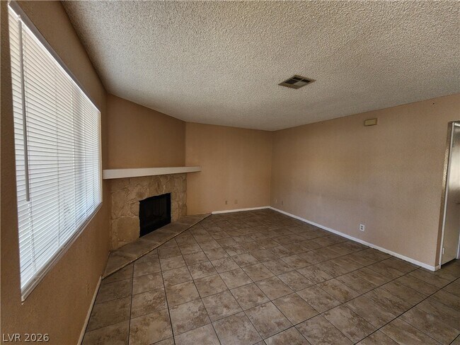 Foto del edificio - 1412 Oak Rock Dr