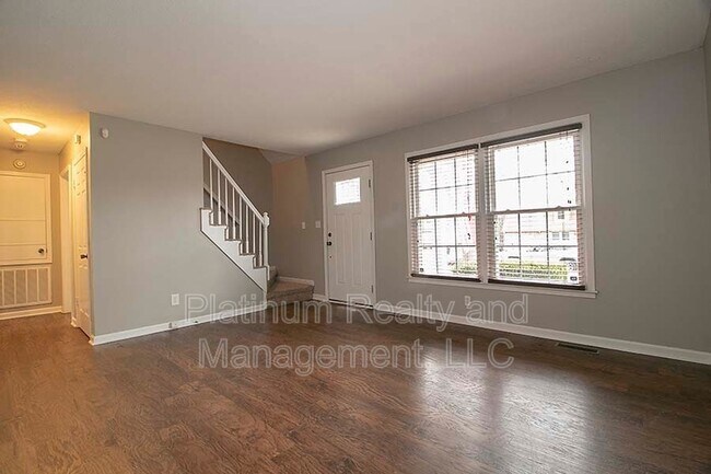 Building Photo - 427 Helton Dr