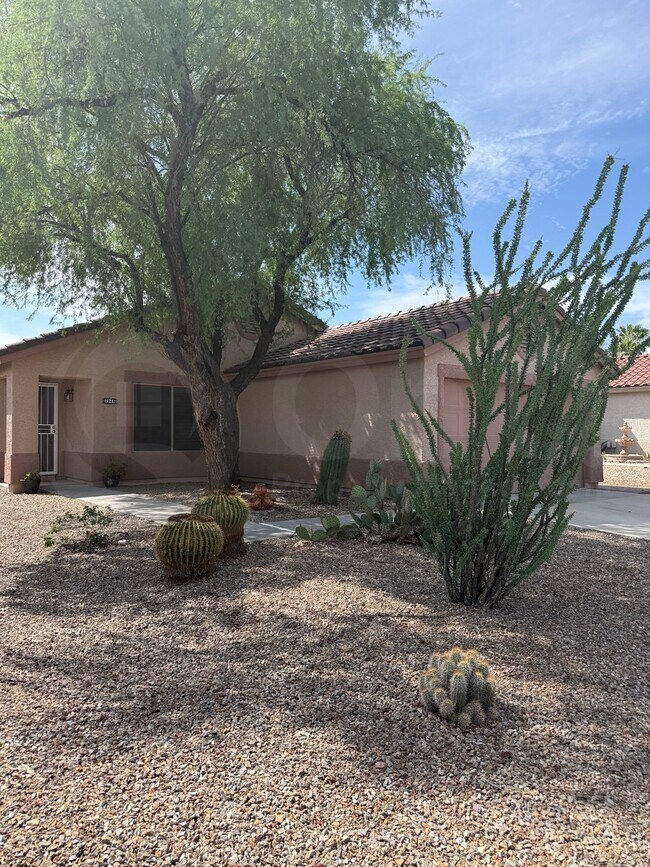 Building Photo - 3945 W Pine Creek Way
