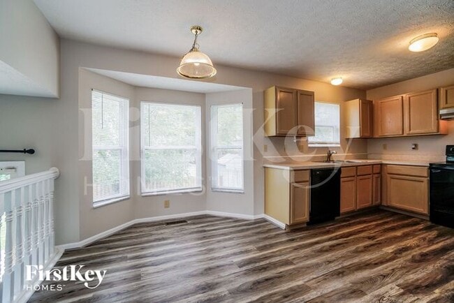 Building Photo - 851 Spivey Ln