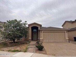 Building Photo - 7105 Falling Leaf Cir