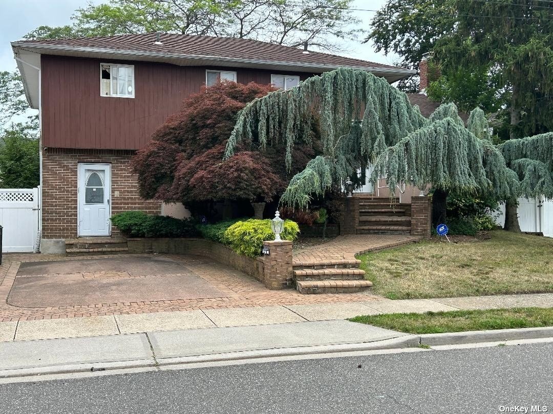 2520 Harbor Ln, Bellmore, NY 11710 House Rental in Bellmore, NY