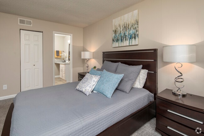 2 beds, 1.5 baths, 950 sq ft - Incline at Crestwood