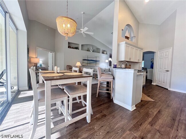 Foto del edificio - 25240 Pelican Creek Cir