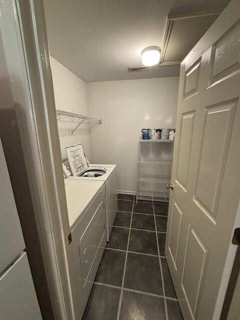 Building Photo - "Spacious 2-Bedroom Condo Retreat with 2 F...
