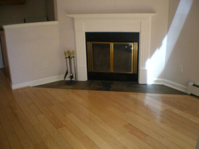 Foto del edificio - Bright & Convenient Unit in the Heart of B...