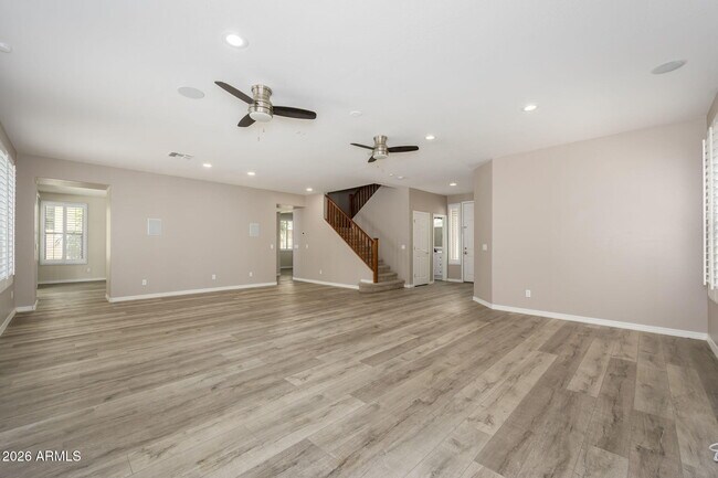 Building Photo - 16060 W Mercer Ln