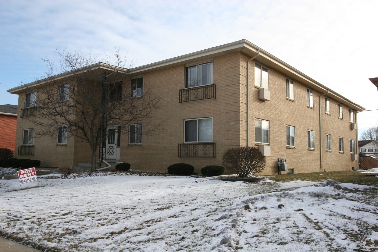 Building Photo - 3117 85th St