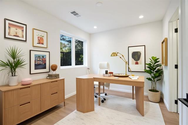 Foto del edificio - 4811 Denton Dr