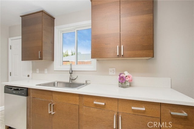 Foto del edificio - 634 Willow Dr