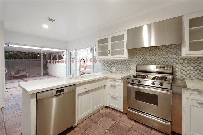 Kitchen and Breakfast area - 3207 Ellenda Ave