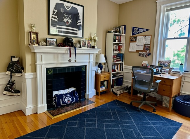 Building Photo - 330 St Paul St