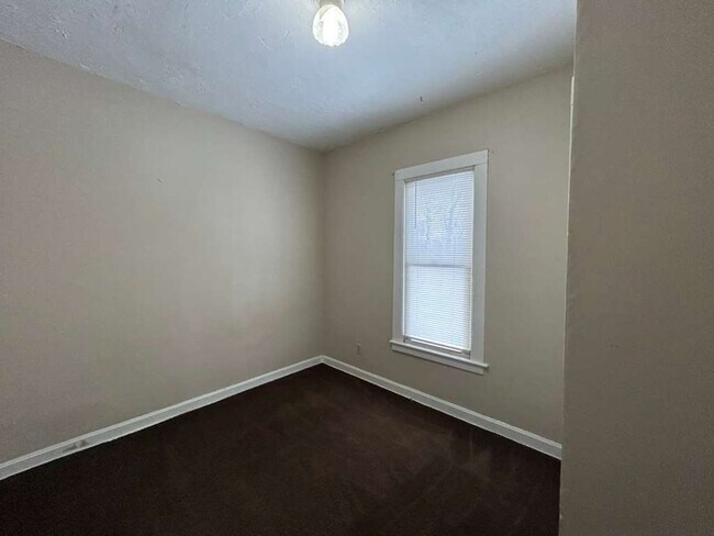 Foto del edificio - 349-351 Courtland St, Painesville, OH 44077