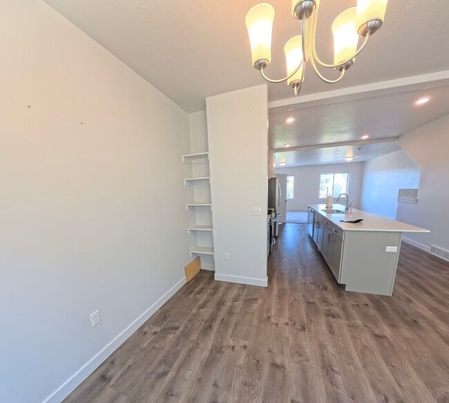Building Photo - Lexington Townhome - Orem