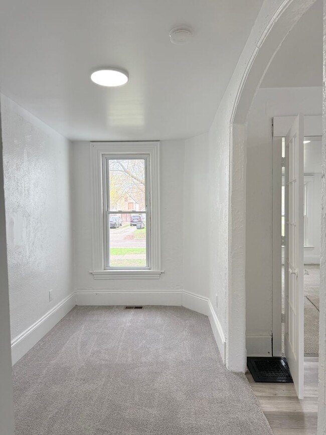 Foto del edificio - 1701 E Ganson St