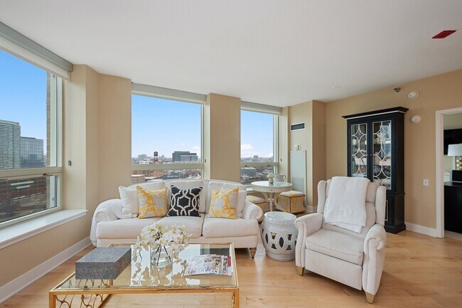 Foto del edificio - 600 N Kingsbury St