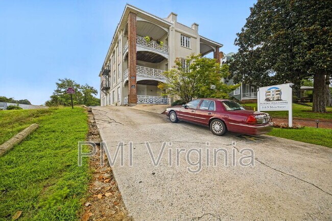 Foto del edificio - 318 N Main St