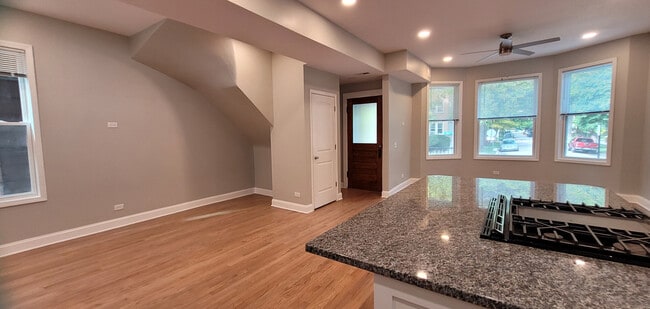 Foto del edificio - 2131 W Grace St