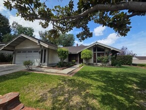 Building Photo - 1405 Pso Manzana