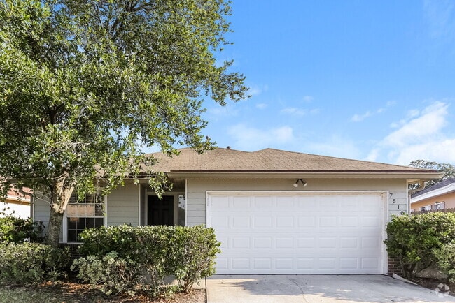 Building Photo - 7510 International Village Dr