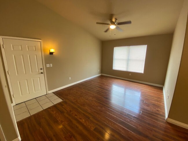 Building Photo - 45 Maleena Mesa St