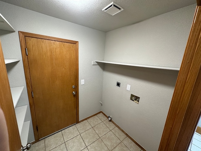 Foto del edificio - 1917 Trumpet Dr