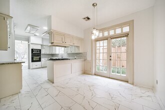 Building Photo - 15738 Fleetwood Oaks Dr